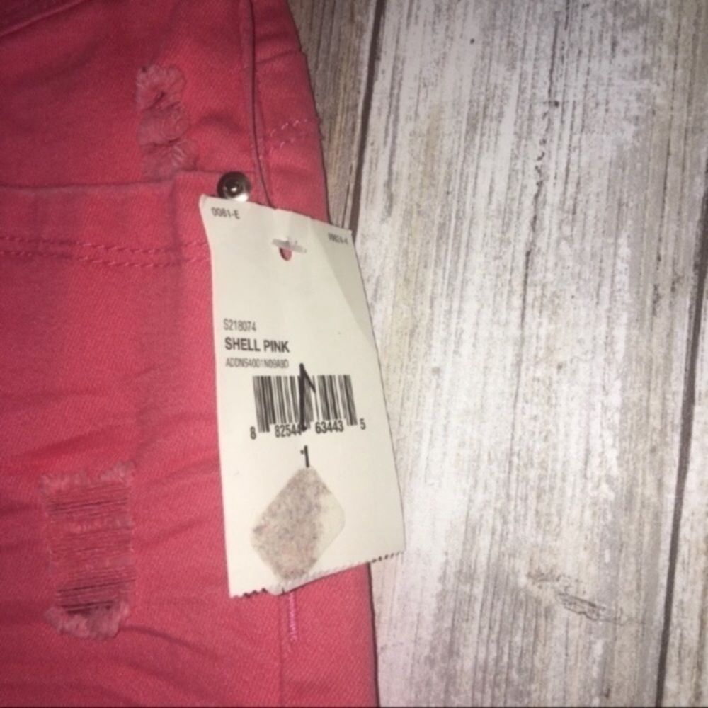NWT YMI Midi Shell Pink Shorts - Picture 4 of 5